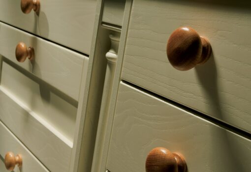 malaborough-painted-ivory-kitchen-box-pilaster - from Riley James Kitchens Gloucestershire
