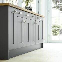 The Burleigh Smooth Shaker, from Riley James Kitchens Gloucestershire